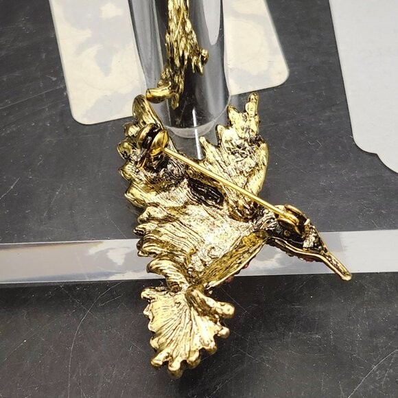 Betsey Johnson Hummingbird Pink, Blue & White Rhinestones Gold Pin Pendant NOS - Picture 5 of 5